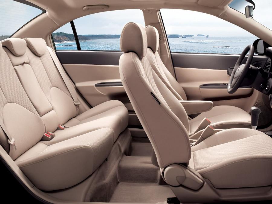  Hyundai Accent 2006 года  (фото 39 из 49)